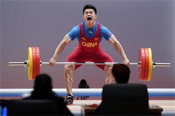 舉重亞錦賽：石智勇破世界紀錄奪冠